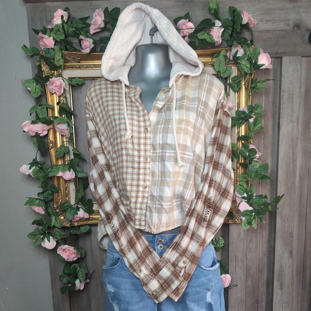 American Eagle Distressed Hooded Top size Large